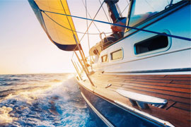 Совместные курсы по йоге и парусному спорту от школы «Kechi Sailing»